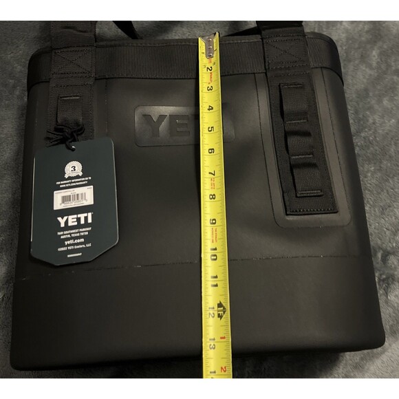 YETI Camino 20 Carryall Tote Bag Black - Picture 5 of 13